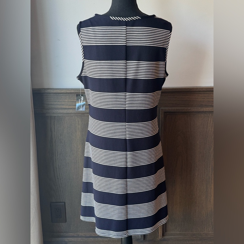 RN studio by Ronni Nicole Navy and White Striped Sleeveless textured Dress NWT - Picture 3 of 9